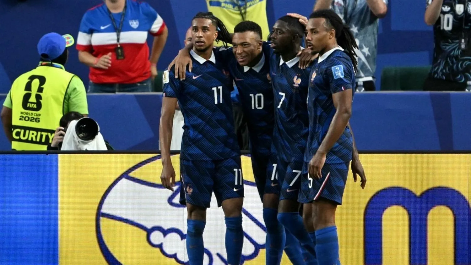Fortes chaleurs attendues face &agrave; la Su&egrave;de et encore plus lors d'un potentiel 8e de finale de Coupe du monde : les Bleus sont-ils vraiment pr&ecirc;ts ?