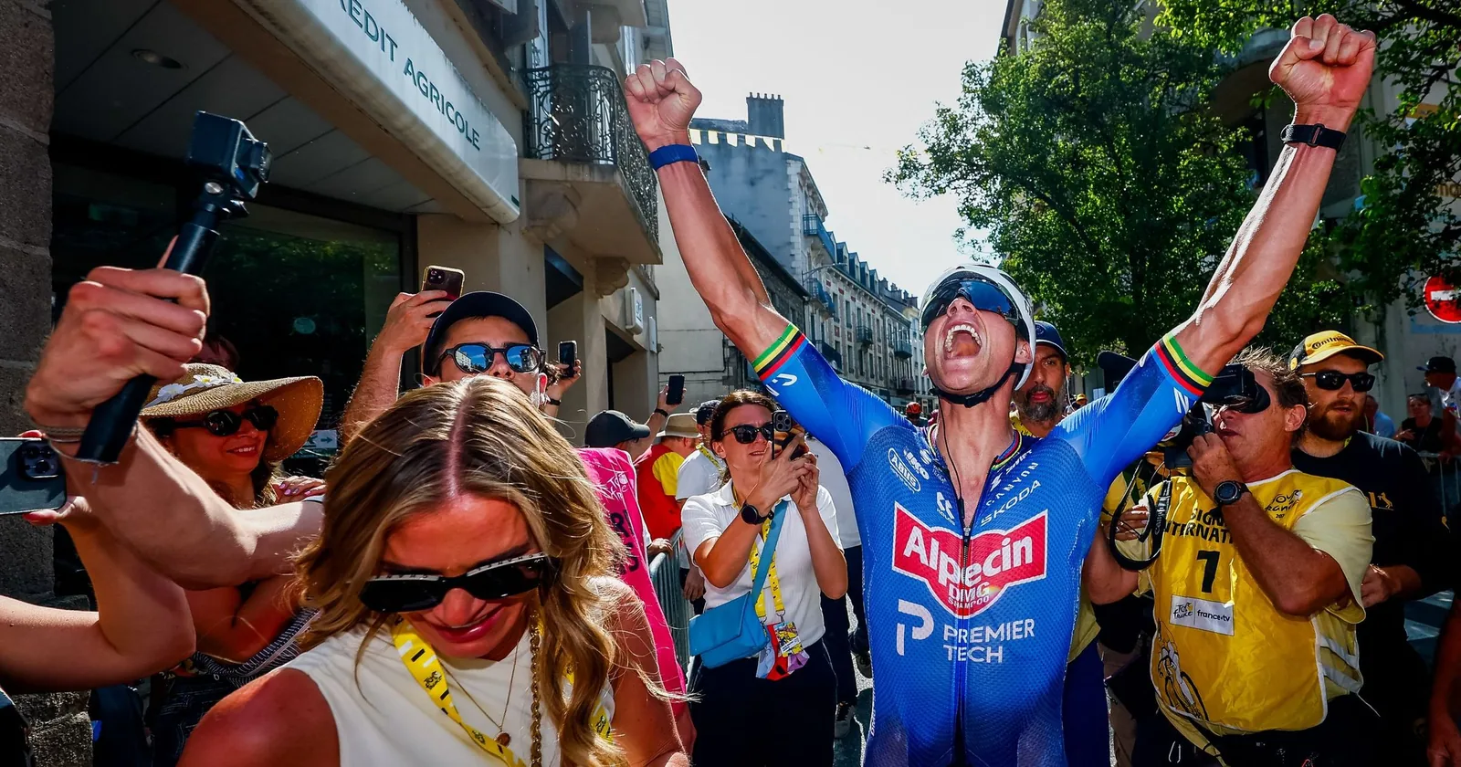 Tadej Pogacar pr&ecirc;t &agrave; r&eacute;volutionner le calendrier face &agrave; la canicule sur le Tour de France : &laquo; Pas de courses en juillet et en ao&ucirc;t dans les r&eacute;gions chaudes &raquo;