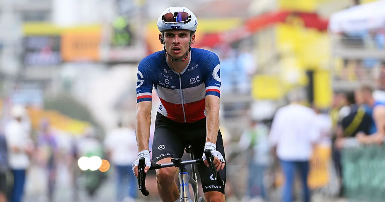 Jenno Berckmoes quitte le Tour de France en raison d'une fracture &agrave; la clavicule survenue lors de la chute sur la 12e &eacute;tape - L'&Eacute;quipe