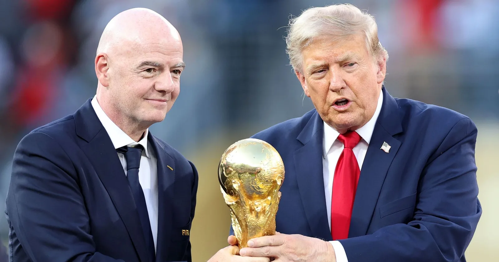 Infantino envisagerait de vendre des parts de la Coupe du monde &agrave; des investisseurs priv&eacute;s dont la famille Trump, l'UEFA s'insurge