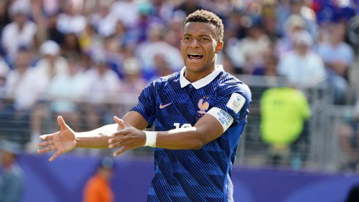 Un penalty manqu&eacute; puis un but lib&eacute;rateur : Kylian Mbapp&eacute;, c'est comme Lionel Messi &agrave; la Coupe du monde - L'&Eacute;quipe