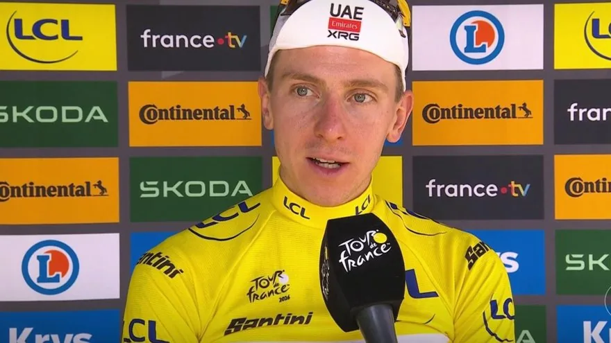 Tour de France 2026 : "Hier, il a vomi et avait tr&egrave;s froid"... Avec la journ&eacute;e de souffrance d'Adam Yates, UAE-Emirates affaiblie avant d'entamer les Alpes - franceinfo