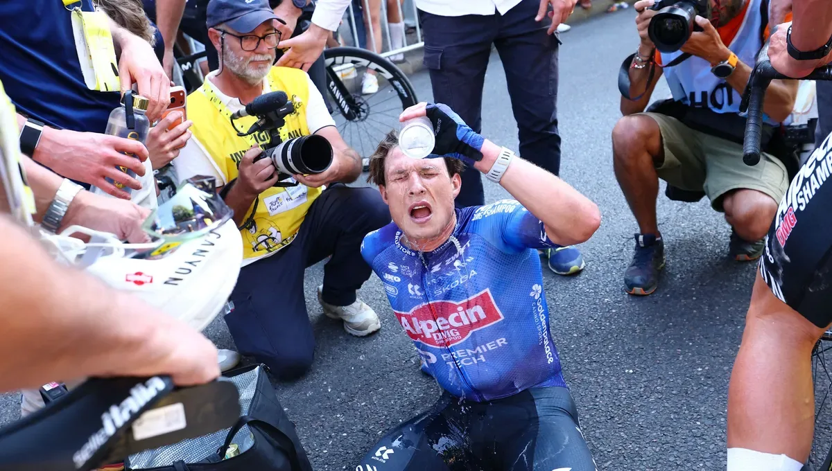 Clin d&rsquo;&oelig;il du Tour de France : on n&rsquo;oublie pas les derniers - lanouvellerepublique.fr