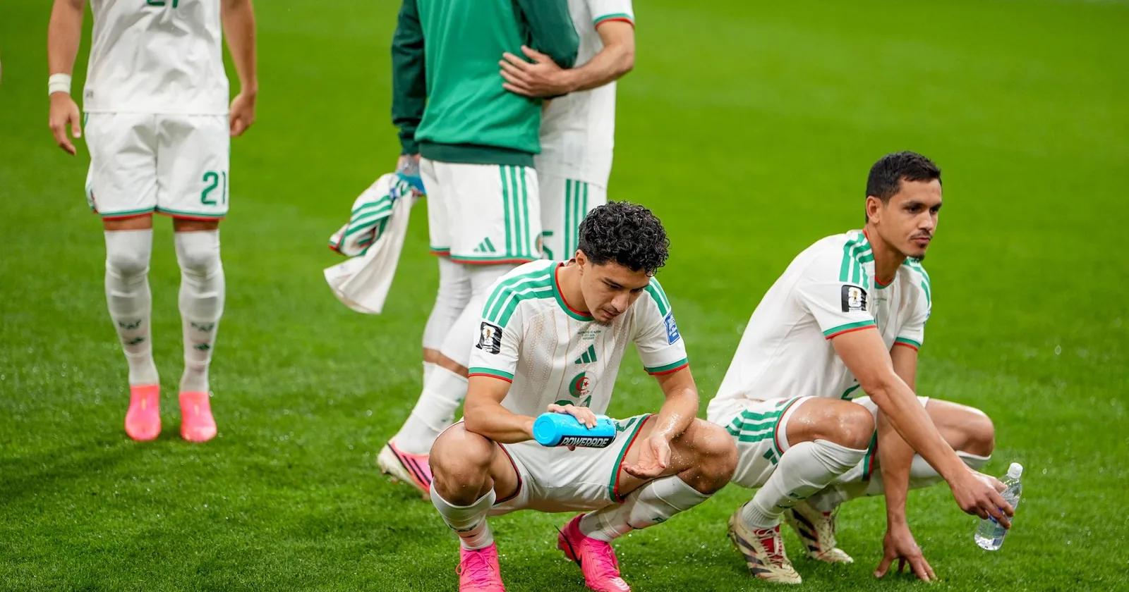 Revue de presse : les m&eacute;dias alg&eacute;riens ciblent Petkovic et rendent hommage &agrave; Mahrez, apr&egrave;s l'&eacute;limination &laquo; sans gloire &raquo; des Fennecs face &agrave; la Suisse en 16es de finale de la Coupe du monde