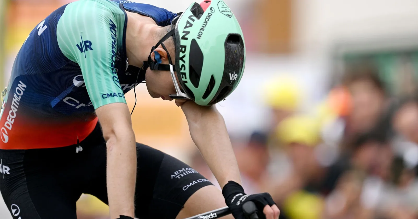 &laquo; J'ai essay&eacute; d'&ecirc;tre plus fort que d'habitude et j'ai explos&eacute; &raquo; : Paul Seixas a tout tent&eacute; pour aller chercher le podium mais finit le Tour de France compl&egrave;tement vid&eacute; - L'&Eacute;quipe