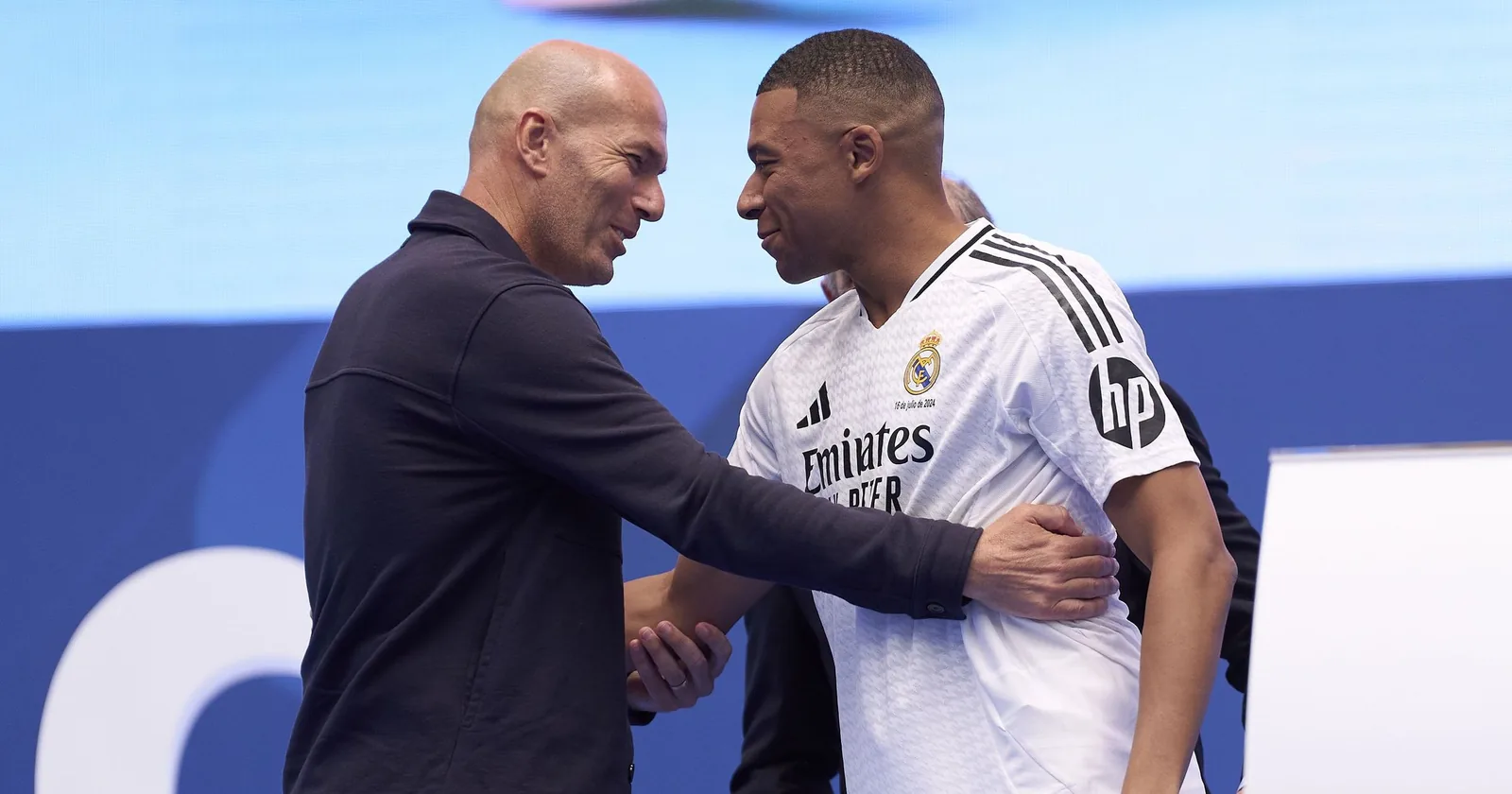 Zin&eacute;dine Zidane apr&egrave;s sa nomination officielle comme s&eacute;lectionneur de l'&eacute;quipe de France : &laquo;Je suis &eacute;mu, c'est quelque chose de fort pour moi&raquo;
