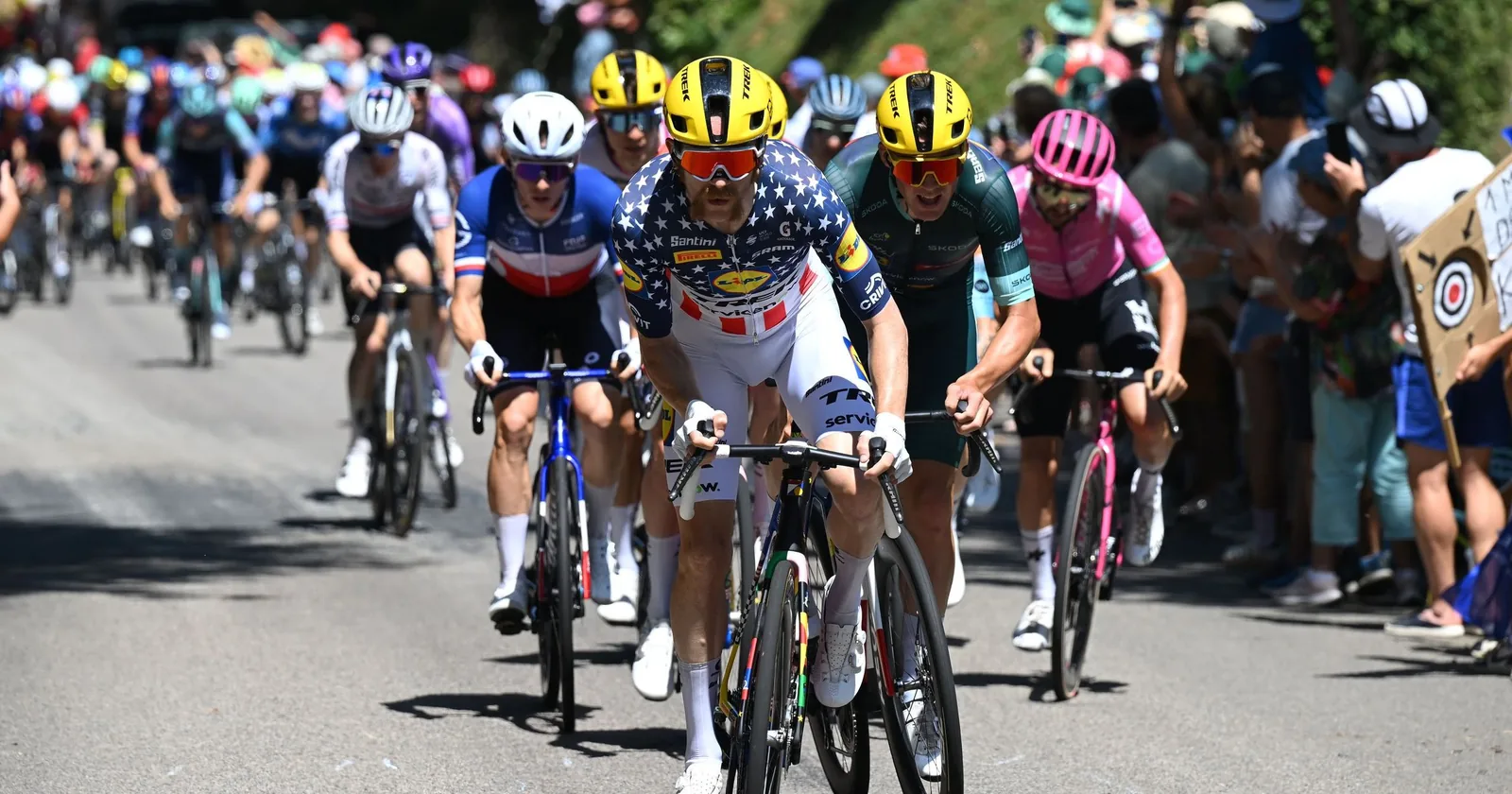 Malgr&eacute; sa chute lors du sprint massif sur la 12e &eacute;tape du Tour de France, Dorian Godon n'a r&eacute;v&eacute;l&eacute; aucun signe de commotion c&eacute;r&eacute;brale - L'&Eacute;quipe