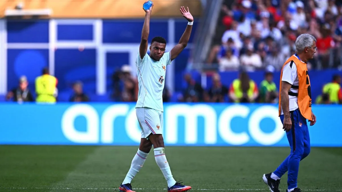 Kylian Mbapp&eacute; apr&egrave;s son loup&eacute; contre le Maroc : &laquo; Je ne tire pas bien le penalty &raquo; - L'&Eacute;quipe