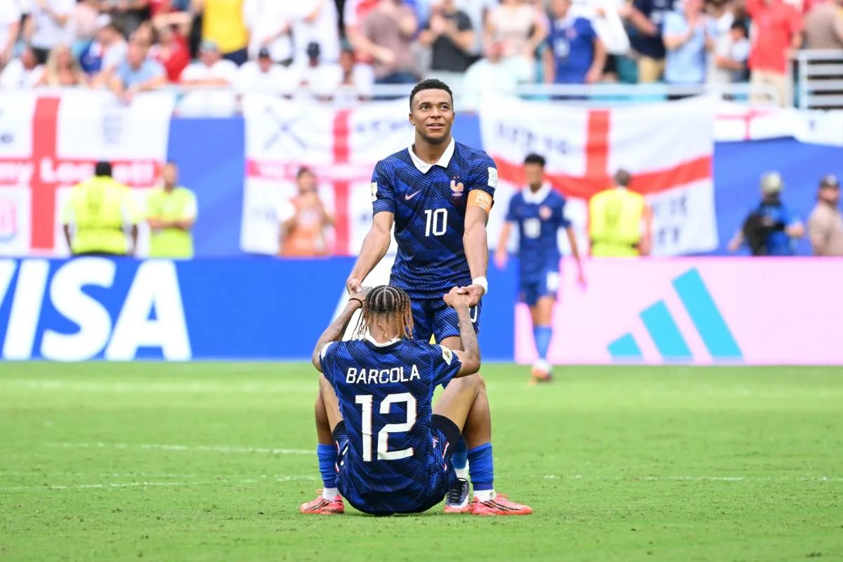 &laquo;Il n&rsquo;y a rien de plus beau que ce maillot&raquo; : applaudissements et &eacute;motions, la derni&egrave;re conf&eacute;rence de presse touchante de Didier Deschamps - Le Figaro