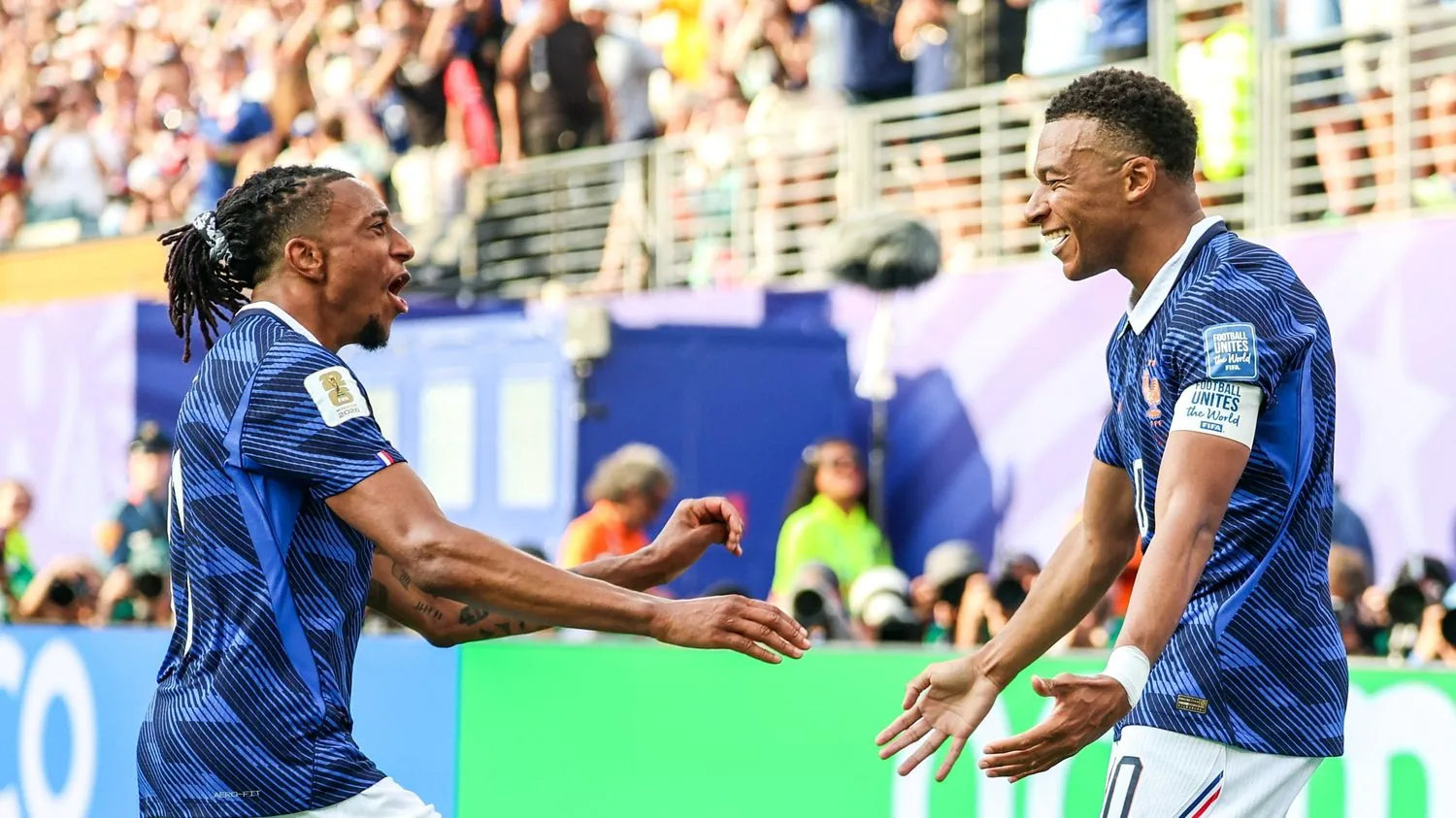 Coupe du monde 2026 : le r&eacute;cital de l&rsquo;&eacute;quipe de France, port&eacute;e par un quatuor offensif &agrave; l&rsquo;unisson - Le Monde.fr