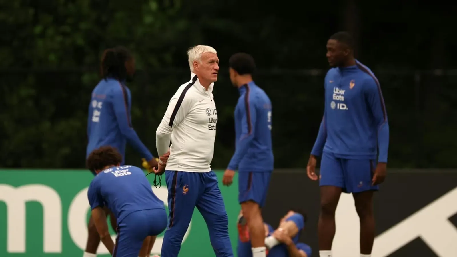 Le s&eacute;lectionneur de l'&eacute;quipe de France, Didier Deschamps, le 15 juillet 2026, &agrave; l'entra&icirc;nement &agrave; Boston (Etats-Unis). (FRANCK FIFE / AFP)