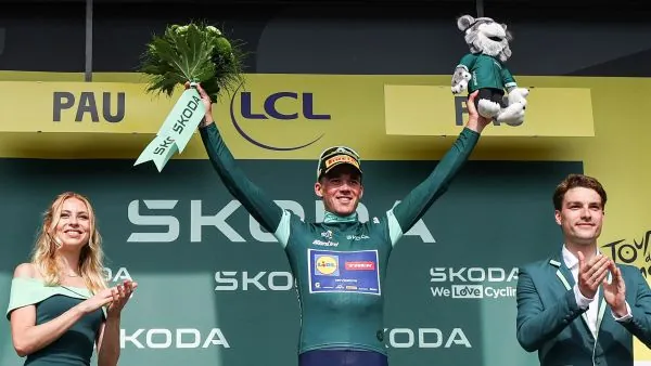 Mads Pedersen est le porteur du maillot vert du classement par points.